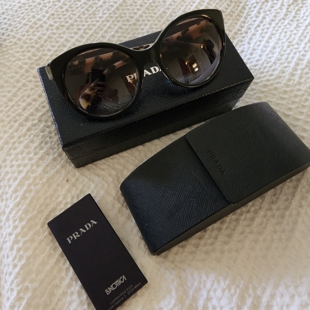 Aunthentic PRADA sunglasses